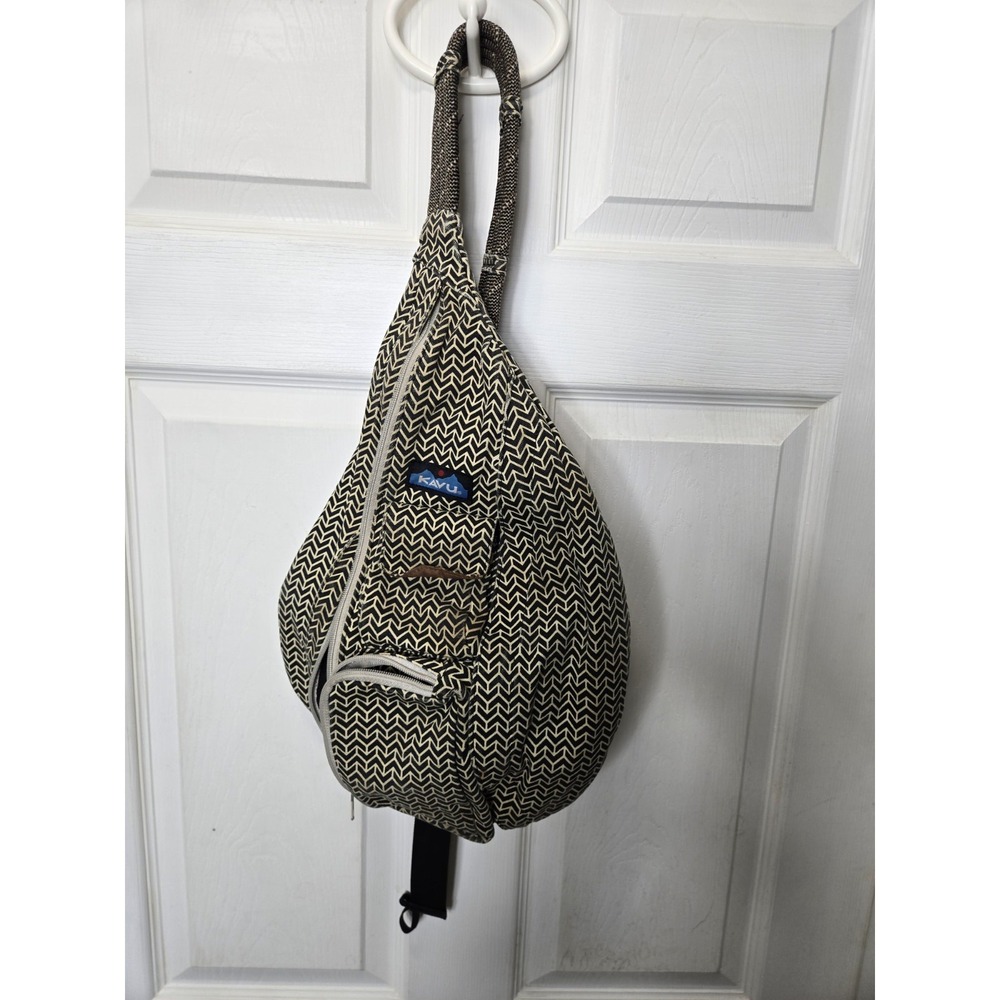 Kavu Rope Sling Bag Backpack Crossbody Black and White Chevron Multiple Pockets